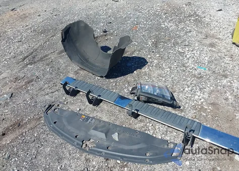 2016 Chevrolet Suburban Ltz z USA, uszkodzony, nr VIN 1GNSCJKC4GR426946